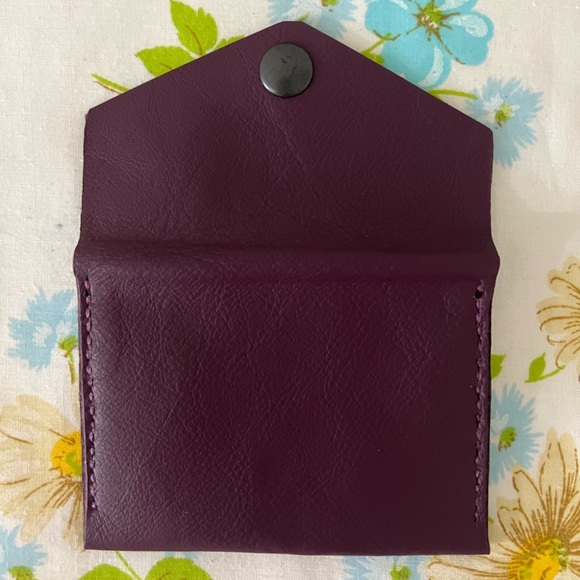 Handmade Genuine Leather Wallet - Picture 4 of 5